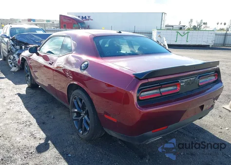 2022 Dodge Challenger Sxt z USA, uszkodzony, nr VIN 2C3CDZAG0NH164826